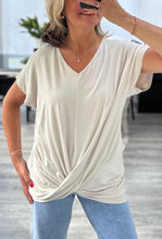 Load image into Gallery viewer, Tiff v neck t with twist
