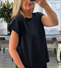 Load image into Gallery viewer, Tilly v neck T
