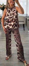 Load image into Gallery viewer, Tracie sleeveless two piece set
