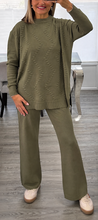 Load image into Gallery viewer, Willow knitted set
