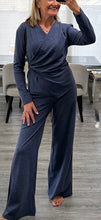 Load image into Gallery viewer, Wren soft wrap over set
