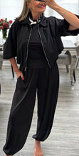 Load image into Gallery viewer, Zena Lightweight zip jacket
