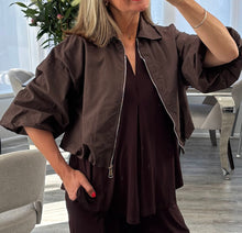 Load image into Gallery viewer, Zena Lightweight zip jacket
