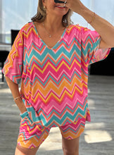 Load image into Gallery viewer, Zena zig zag short set
