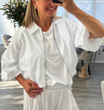 Load image into Gallery viewer, Zena Lightweight zip jacket
