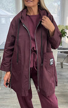 Load image into Gallery viewer, Zoe hooded zip jacket
