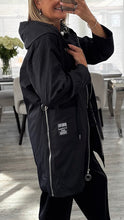 Load image into Gallery viewer, Zoe hooded zip jacket
